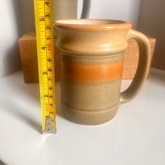 RARE Vintage Sunnycraft Stoneware Hand Decorated 12oz Mugs Set Of 2 Beige & Oran - Picture 6 of 7